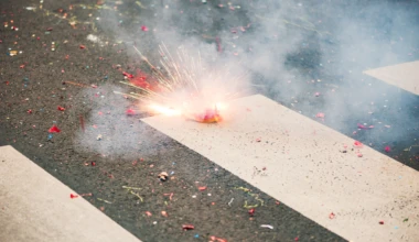 (Ouders van) 15-jarige verantwoordelijk voor niet-ingrijpen bij gevaarlijk vuurwerkgebruik door jongere kinderen