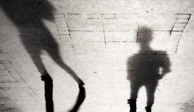 Slachtoffer na mishandeling buiten bewustzijn en overlijdt: aanspraak op immateriële schadevergoeding?